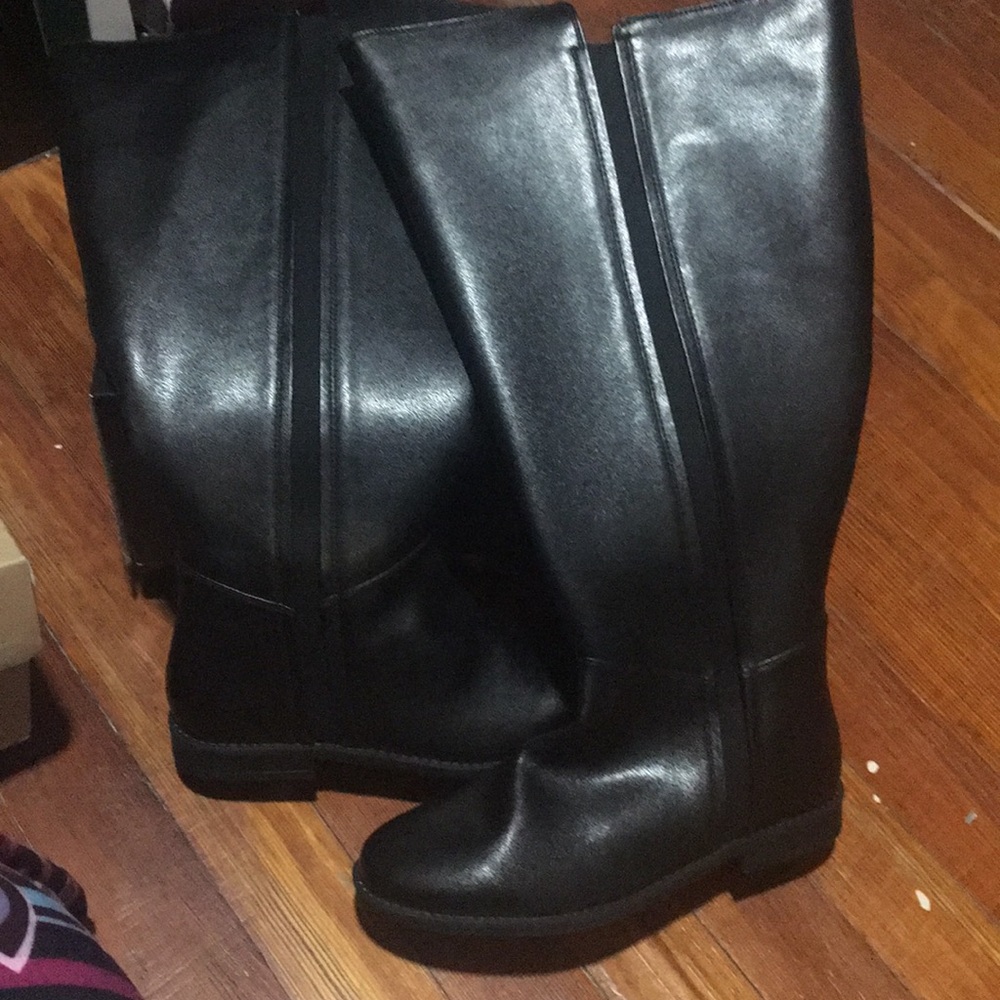 Black tall boots